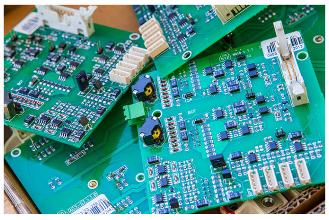 FR-4 PCB Empresa de montaje de PCB de bajo volumen Muy pequeño Tamaño 2mmx1mm