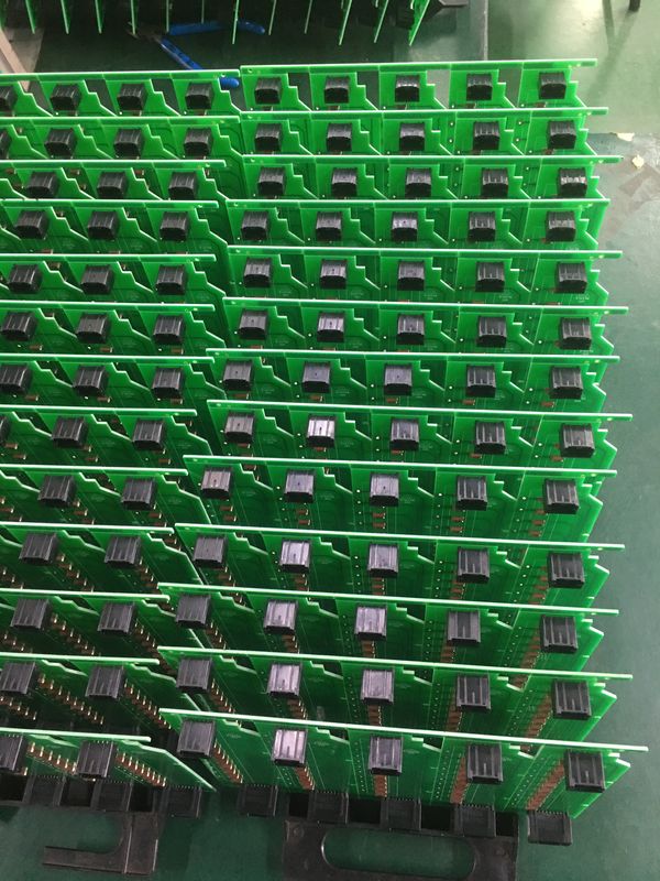 Comunicación profesional: ensamblaje de PCB de múltiples capas con material FR4 y espesores de 0,4 mm a 3 mm