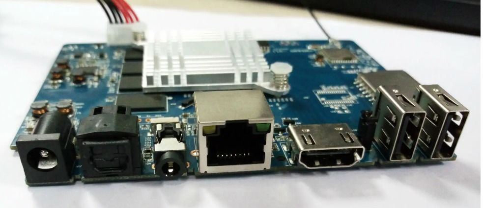 Fabricante de ensamblaje de PCB FR4 para control de energía nueva en China y Camboya