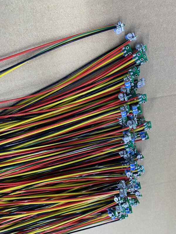 PCB de comunicación de alta Tg180 de alta corriente, tamaño personalizado, PCB diseñado para la gestión y distribución de energía eléctrica