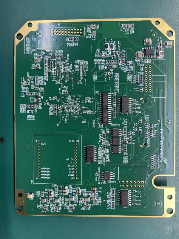 PCB de comunicación de alta Tg180 de alta corriente, tamaño personalizado, PCB diseñado para la gestión y distribución de energía eléctrica