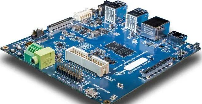 Ensamblaje de PCB de giro rápido con FR-4 Material 4 capa y 0,10 mm de diámetro mínimo del agujero para aplicaciones automotrices