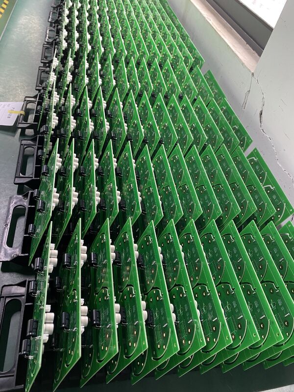 Min Espacio de bolas 0.3mm Pitch menos de 0.5mm Proceso de fabricación de PCB industrial Max PCB Tamaño 600 por 1200mm Optimizado para diseños de PCB complejos