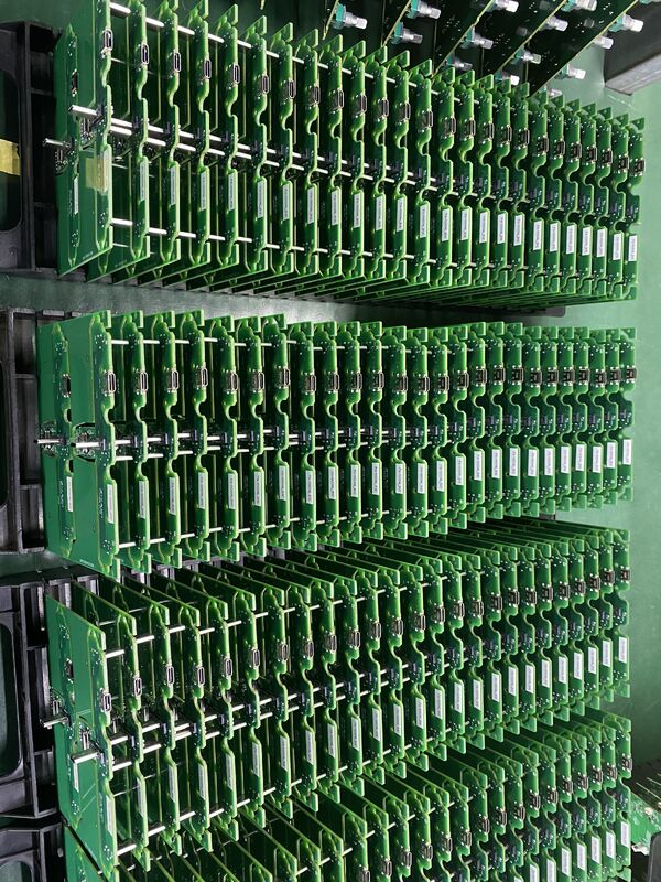 Copper 4OZ Industrial PCB Assembly Personalizado Sí Soluciones para aplicaciones electrónicas complejas y placas de circuito duraderas