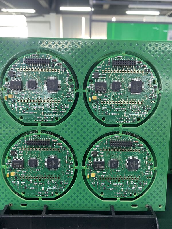 Min Espacio de bolas 0.3mm Pitch menos de 0.5mm Proceso de fabricación de PCB industrial Max PCB Tamaño 600 por 1200mm Optimizado para diseños de PCB complejos