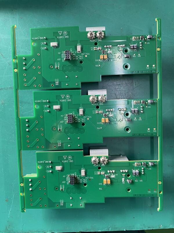 Fabricación de placas de circuito rígido de 0,8 mm a 2,0 mm de grosor con contorno de PCB cuadrado diseñado para la fabricación electrónica