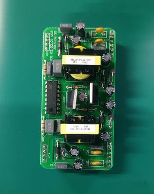 Componentes de montaje de PCB a través de agujeros para micrófonos y altavoces