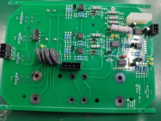 Fabricante de ensamblaje de PCB llave en mano certificado ISO9001 ISO13485 IATF16949 UL para aplicaciones de energía de nueva energía